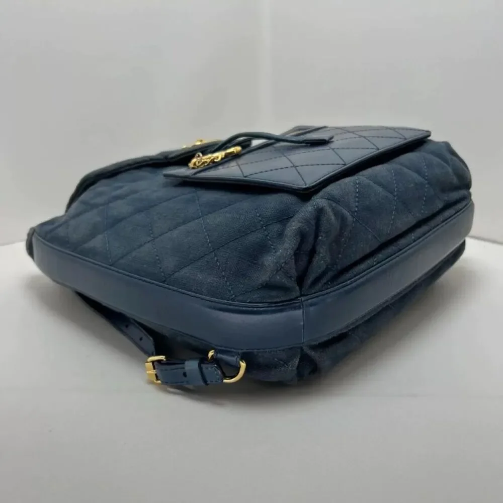 CHANEL sold showing